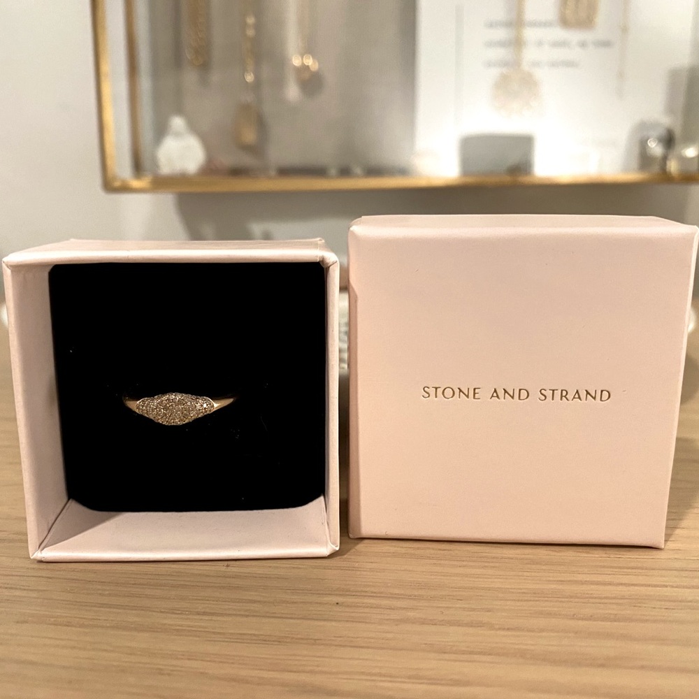 Real Diamond 10k Gold Signet Ring (6)